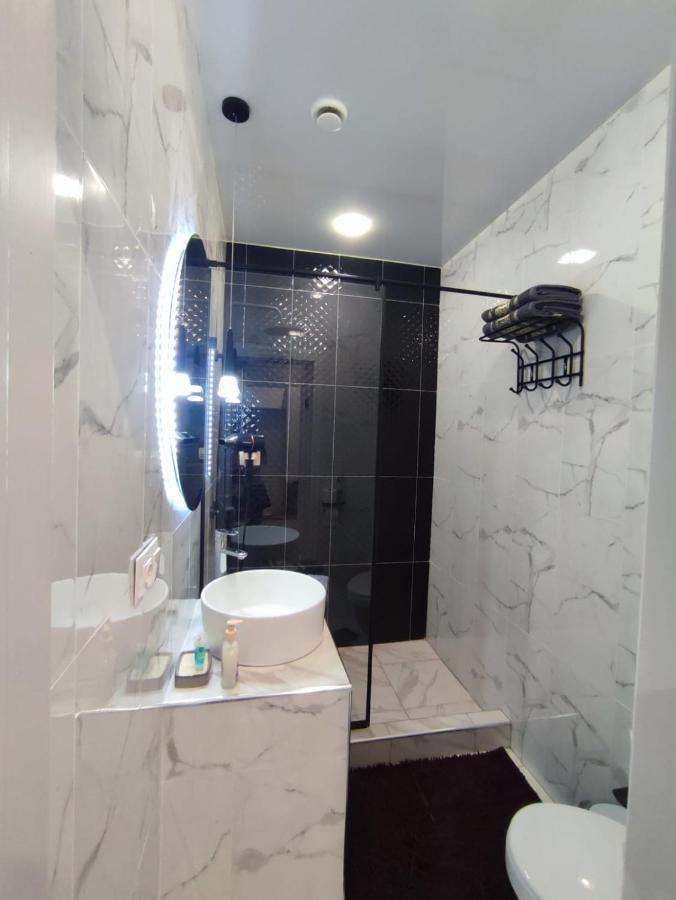 Zest Hotel & Spa Уралск Екстериор снимка
